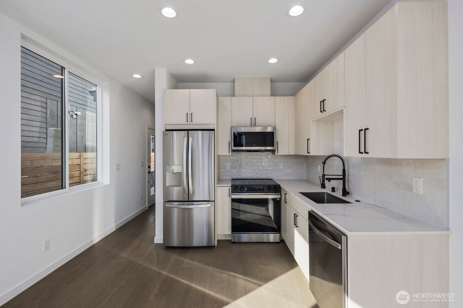 518 N 102nd Street Seattle WA 98133