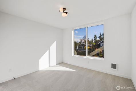 518 N 102nd Street Seattle WA 98133