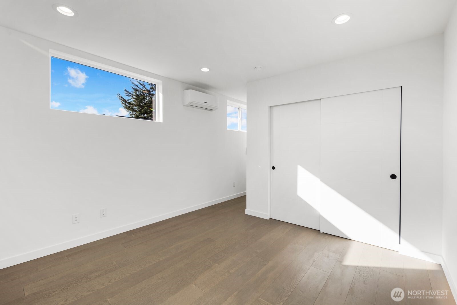 518 N 102nd Street Seattle WA 98133