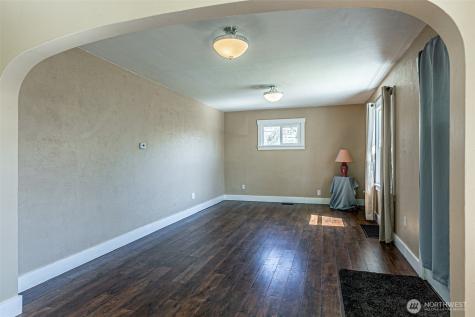 913 E Mckinley Road Tacoma WA 98404