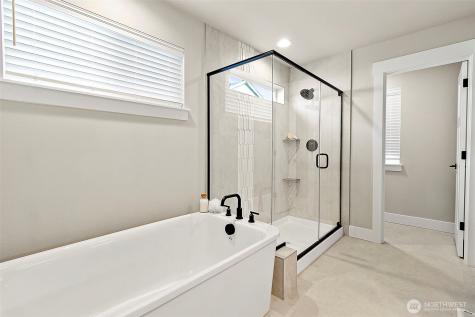 15715 SE 257th Place Covington WA 98042