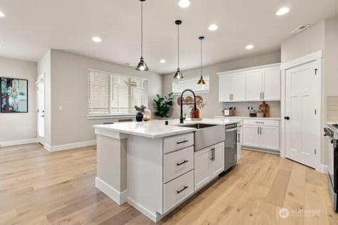15715 SE 257th Place Covington WA 98042