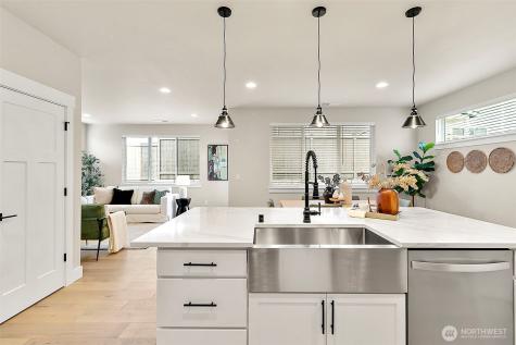 15715 SE 257th Place Covington WA 98042