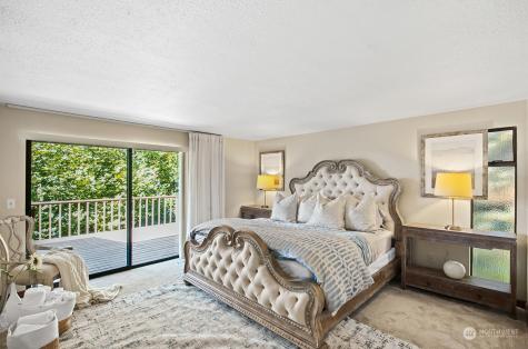 4825 88th Avenue SE Mercer Island WA 98040