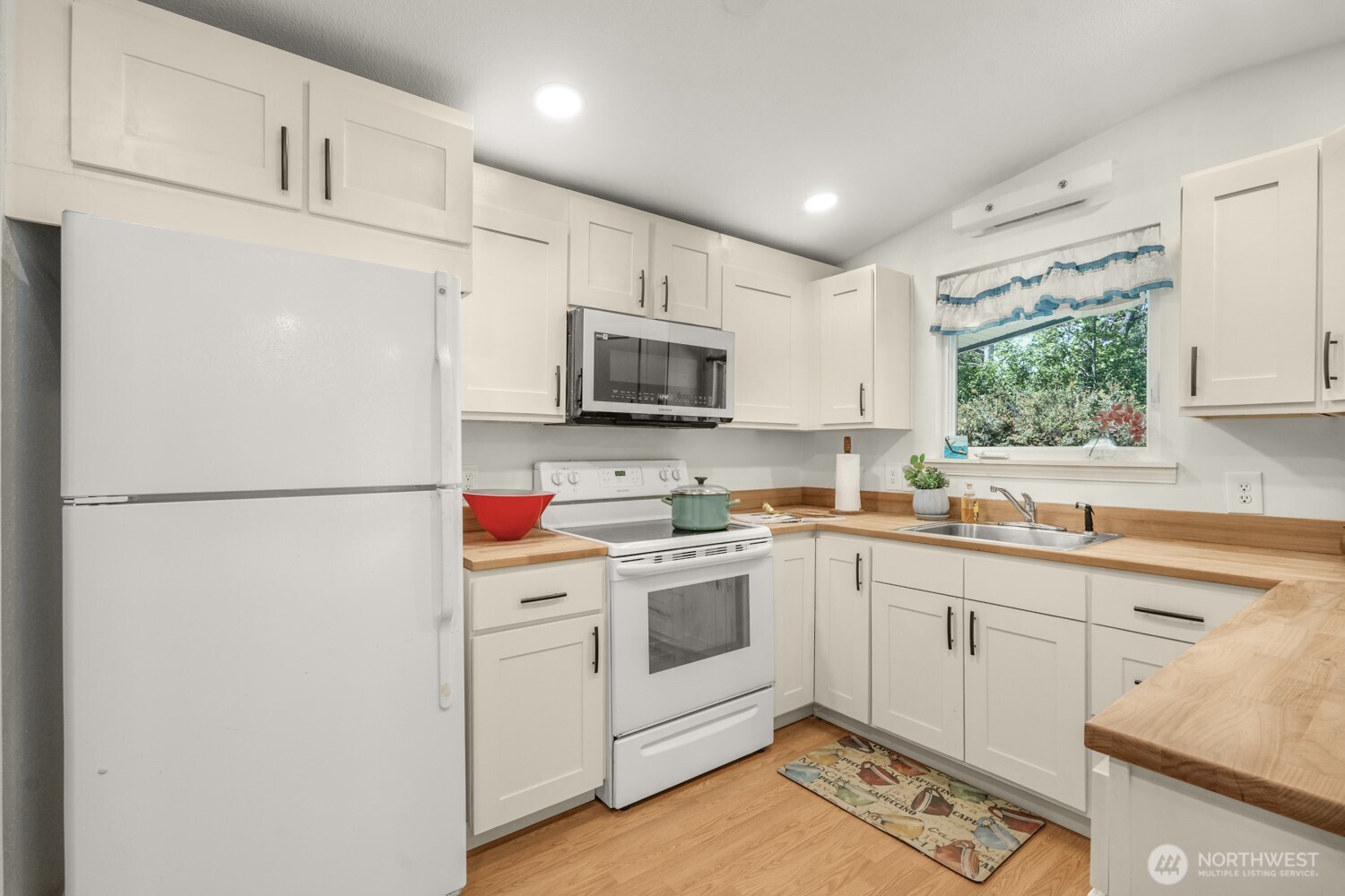 28103 R Street Ocean Park WA 98640