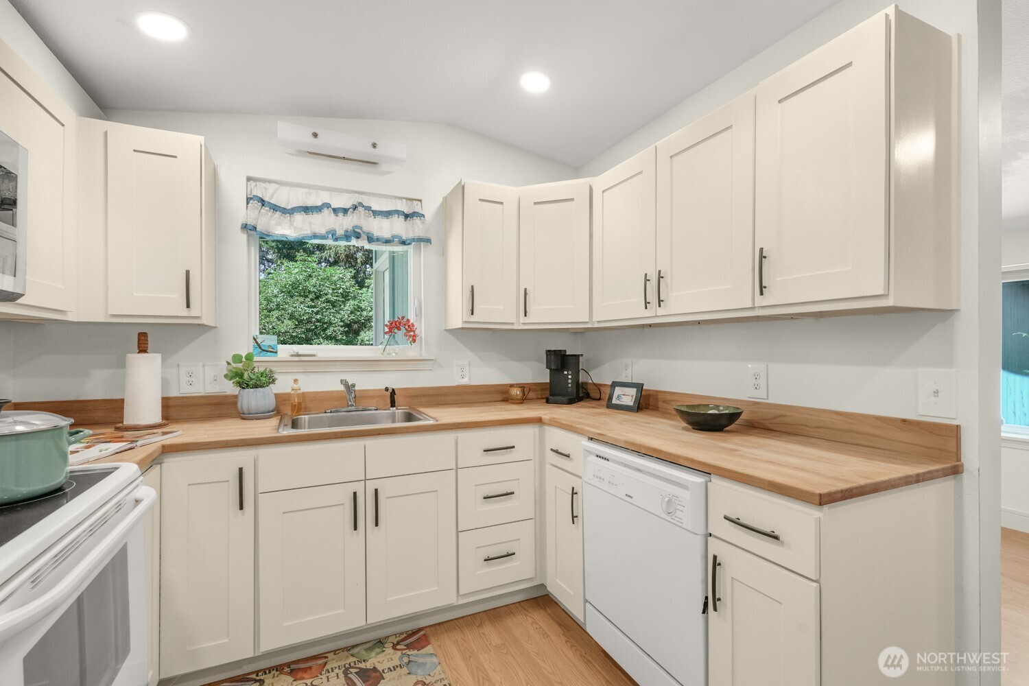 28103 R Street Ocean Park WA 98640