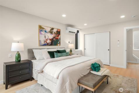 1123 10th Avenue E Seattle WA 98102