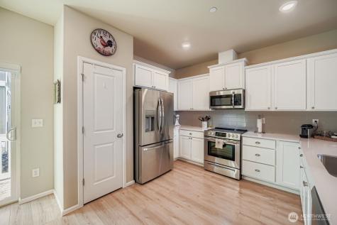32668 Steamboat Lane Black Diamond WA 98010