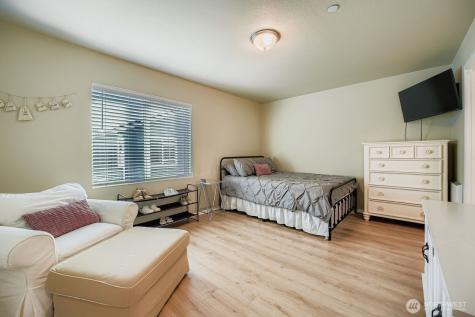 32668 Steamboat Lane Black Diamond WA 98010