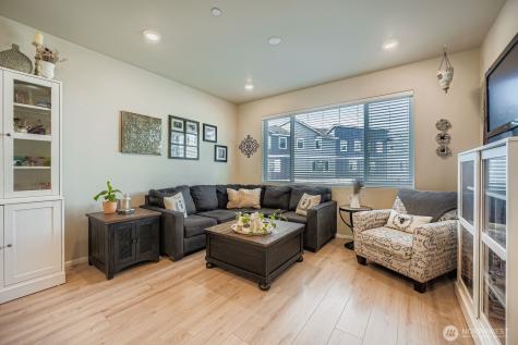 32668 Steamboat Lane Black Diamond WA 98010