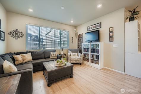 32668 Steamboat Lane Black Diamond WA 98010