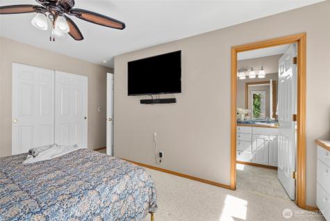 5623 NW Millglade Lane Bremerton WA 98312