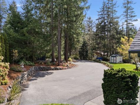 5623 NW Millglade Lane Bremerton WA 98312
