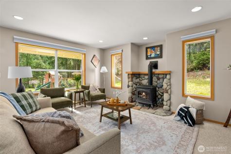 5623 NW Millglade Lane Bremerton WA 98312
