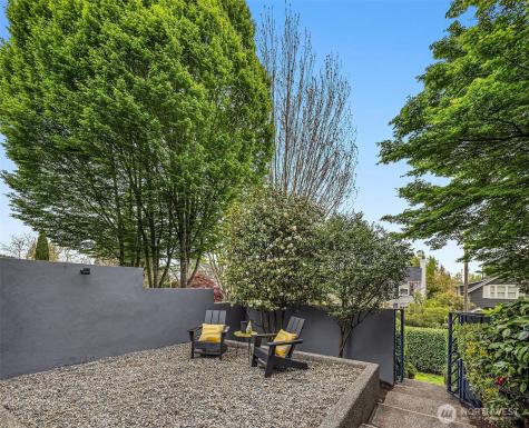 1419 Mcgilvra Boulevard E Seattle WA 98112