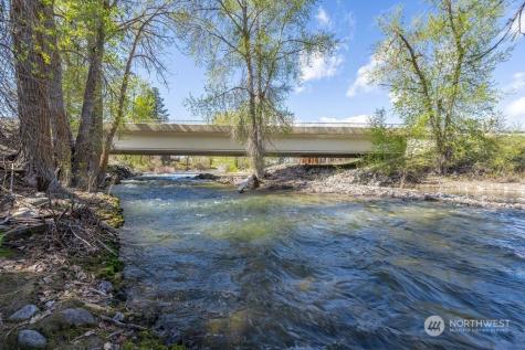 219 Glover Street N Twisp WA 98856