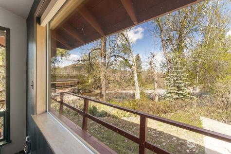 219 Glover Street N Twisp WA 98856