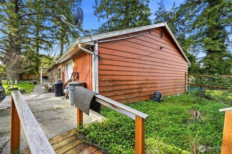 219 Meadow Place SW Everett WA 98208