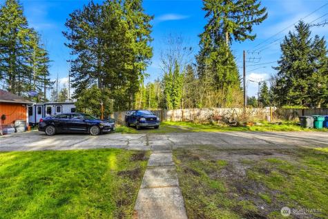 219 Meadow Place SW Everett WA 98208