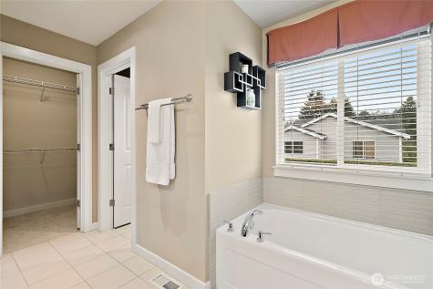 26621 106th Avenue SE Kent WA 98030