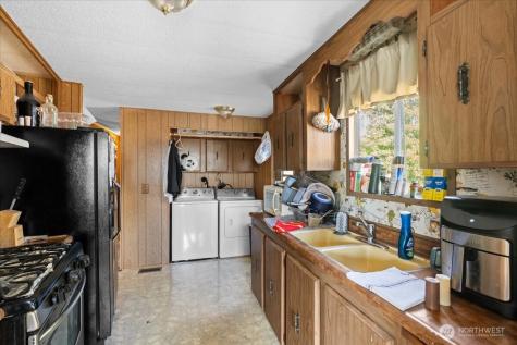 14322 Admiralty Way Lynnwood WA 98087