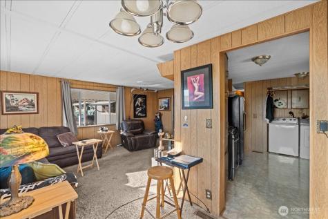 14322 Admiralty Way Lynnwood WA 98087