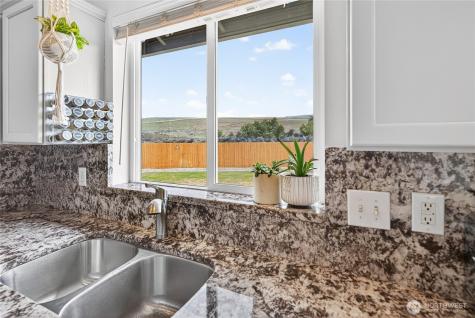 2532 Aviation Drive East Wenatchee WA 98802