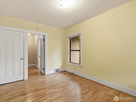 5821 3rd Avenue NW Seattle WA 98107