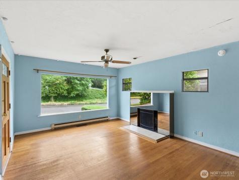 5821 3rd Avenue NW Seattle WA 98107