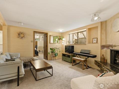 5821 3rd Avenue NW Seattle WA 98107