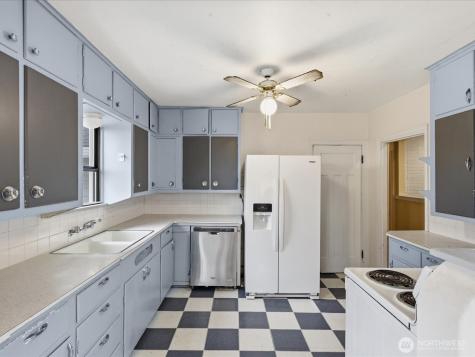 5821 3rd Avenue NW Seattle WA 98107