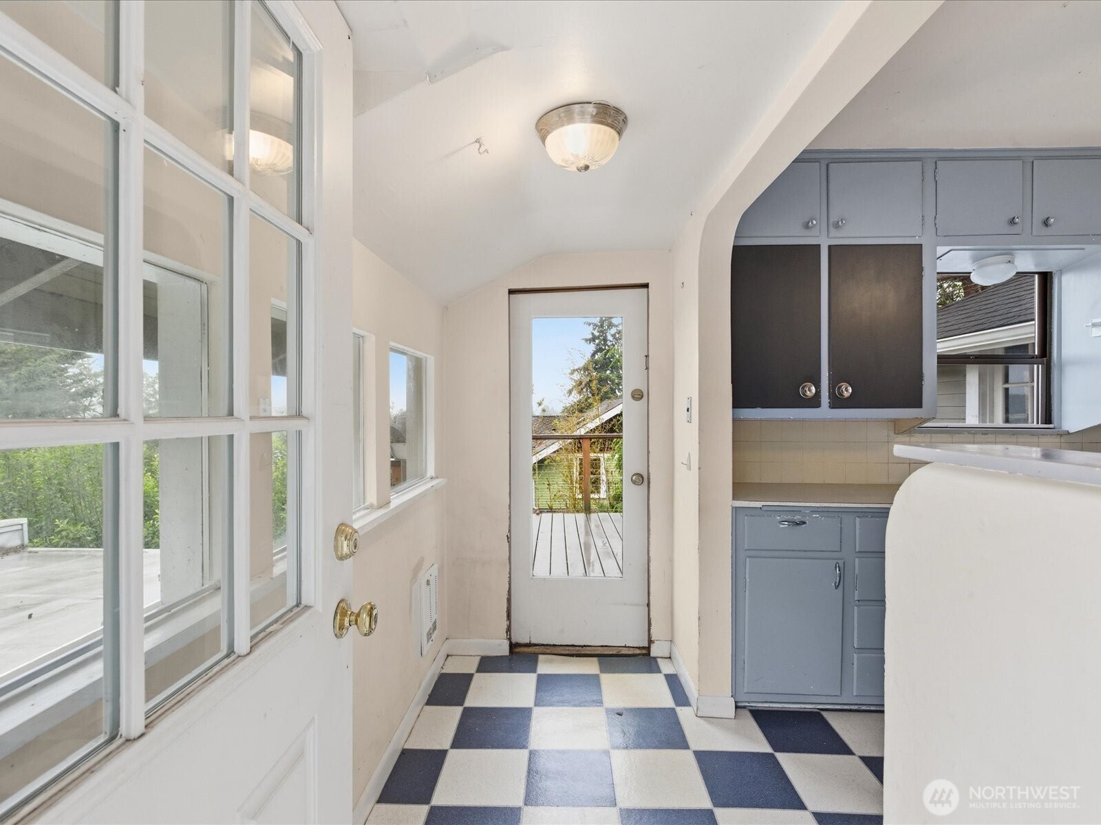 5821 3rd Avenue NW Seattle WA 98107