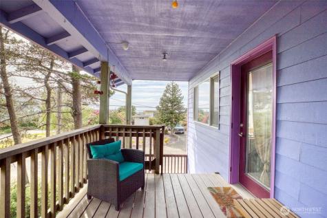 30812 J Place Ocean Park WA 98640