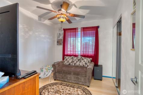 30812 J Place Ocean Park WA 98640