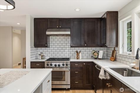 1908 122nd Avenue SE Bellevue WA 98005