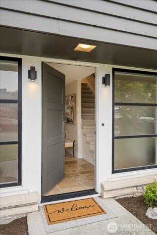 1908 122nd Avenue SE Bellevue WA 98005