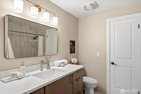 1908 122nd Avenue SE Bellevue WA 98005