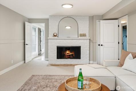 1908 122nd Avenue SE Bellevue WA 98005