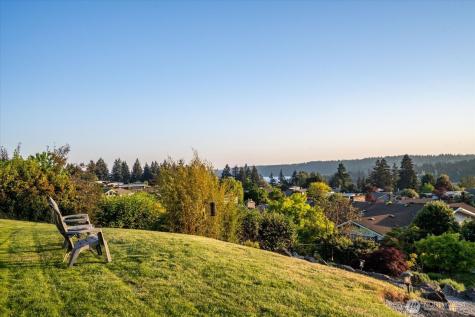 1908 122nd Avenue SE Bellevue WA 98005
