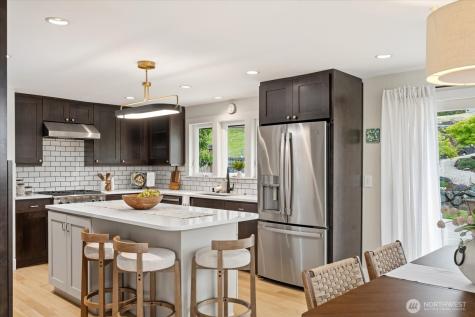 1908 122nd Avenue SE Bellevue WA 98005