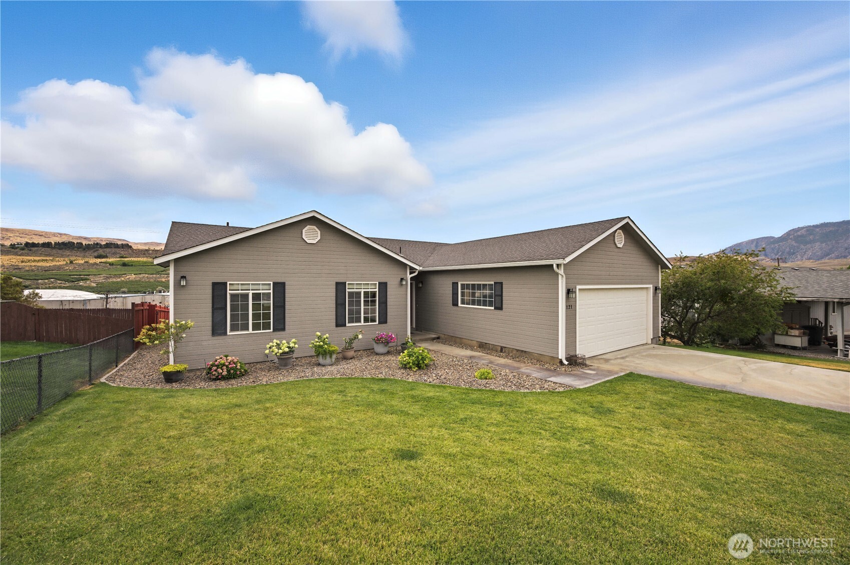 121 Pryor Drive Pateros WA 98846