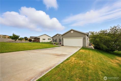 121 Pryor Drive Pateros WA 98846