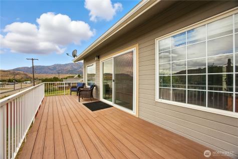 121 Pryor Drive Pateros WA 98846