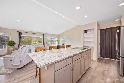 121 Pryor Drive Pateros WA 98846