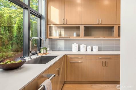 721 2nd Street S Kirkland WA 98033