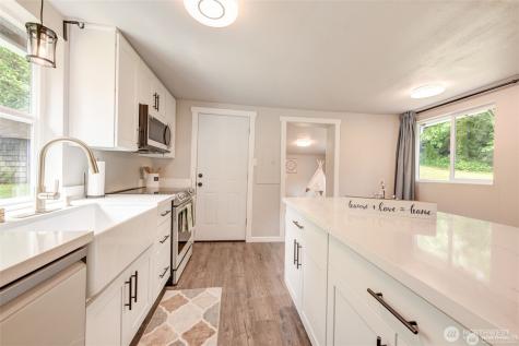 2748 El Camano Street Camano Island WA 98282