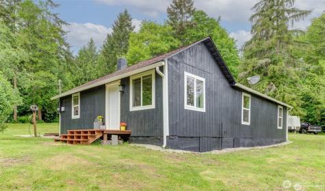 2748 El Camano Street Camano Island WA 98282