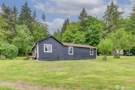 2748 El Camano Street Camano Island WA 98282