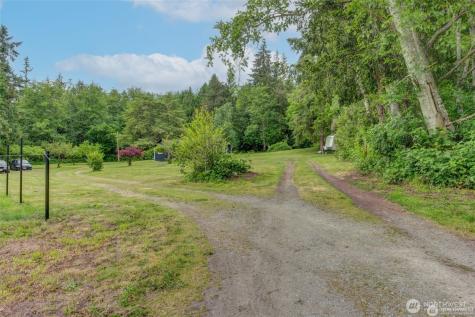 2748 El Camano Street Camano Island WA 98282