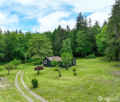 2748 El Camano Street Camano Island WA 98282